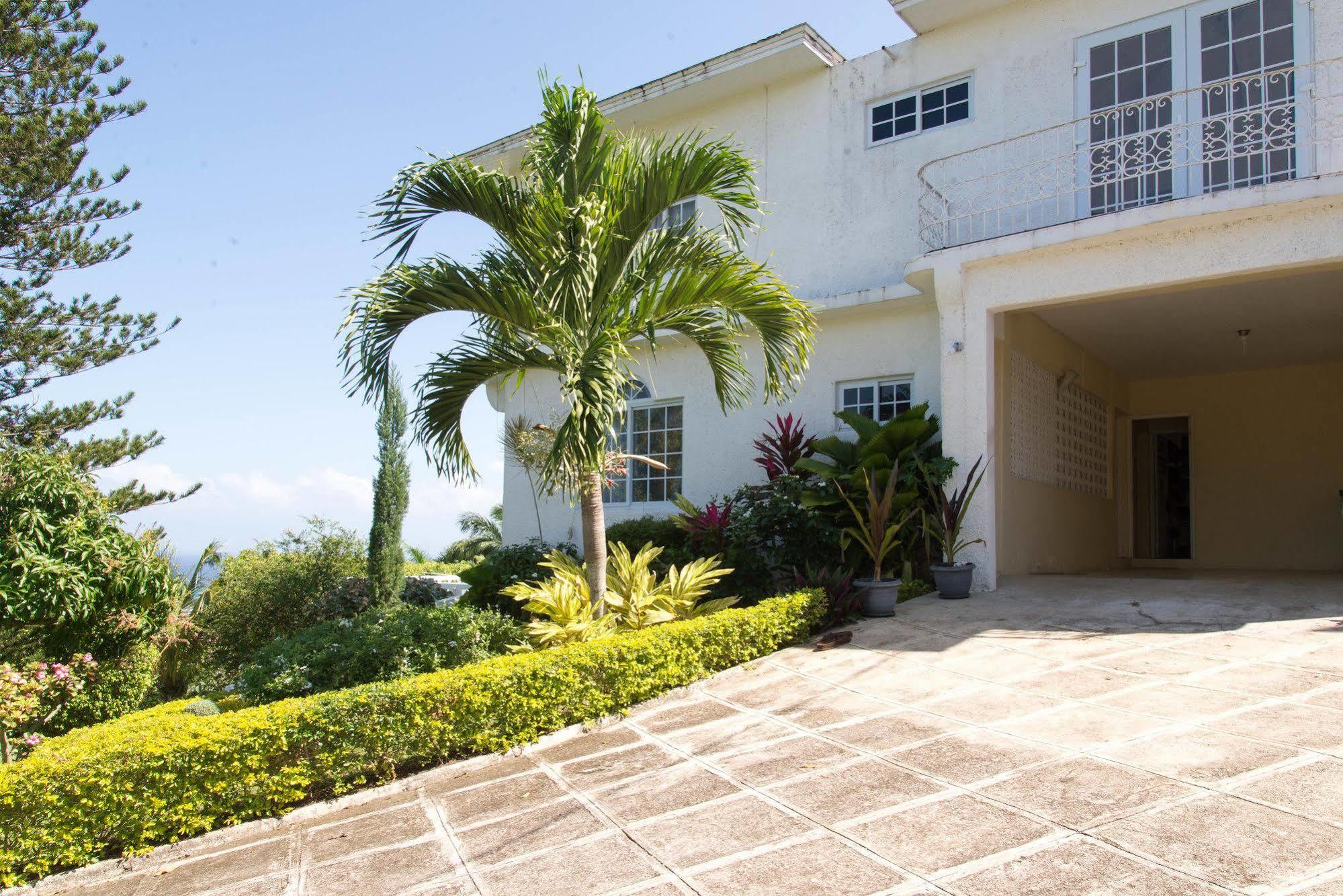 Hatfield South Villa Монтего Бей Екстериор снимка