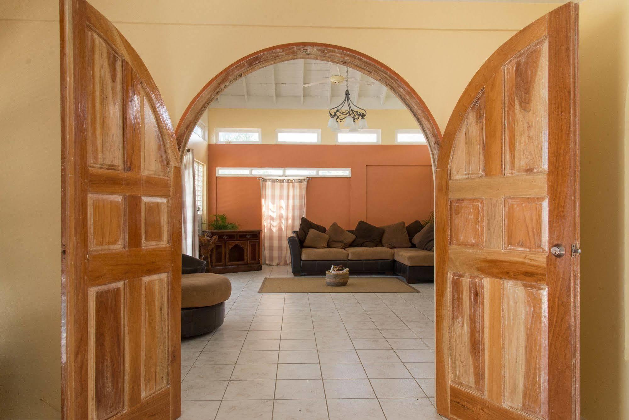 Hatfield South Villa Монтего Бей Екстериор снимка