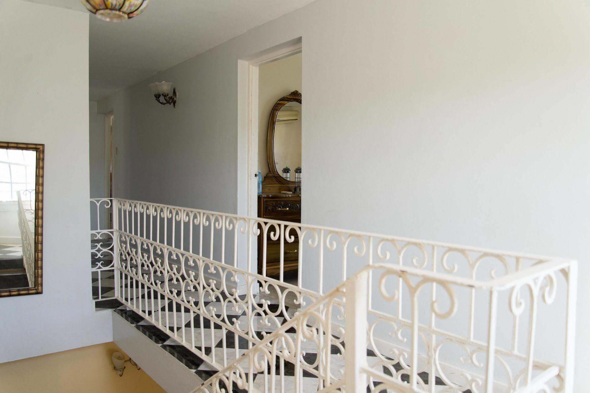 Hatfield South Villa Монтего Бей Екстериор снимка